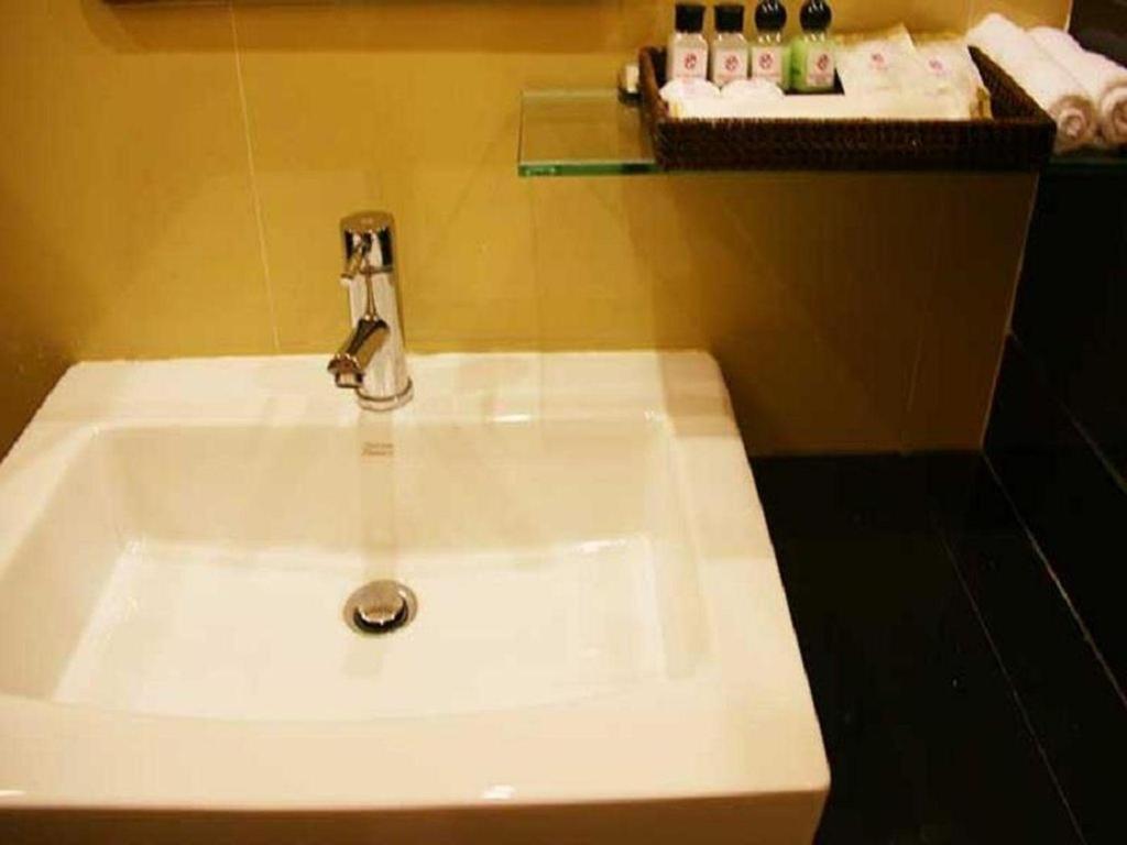 Golden Guest Hotel Дауей Екстериор снимка