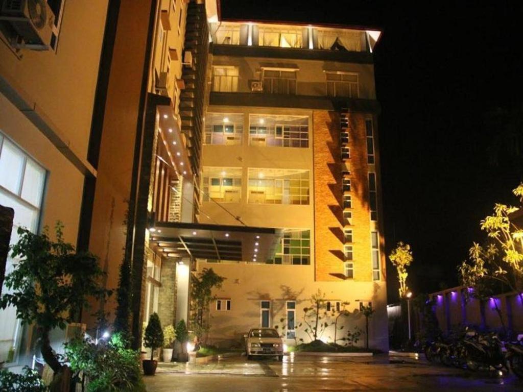 Golden Guest Hotel Дауей Екстериор снимка