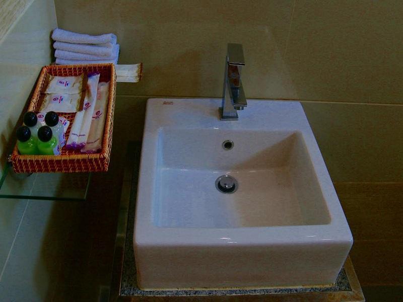 Golden Guest Hotel Дауей Екстериор снимка
