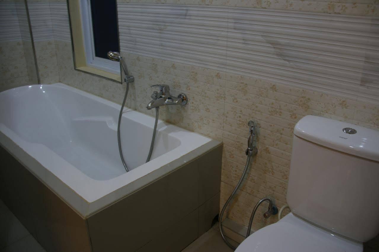 Golden Guest Hotel Дауей Екстериор снимка